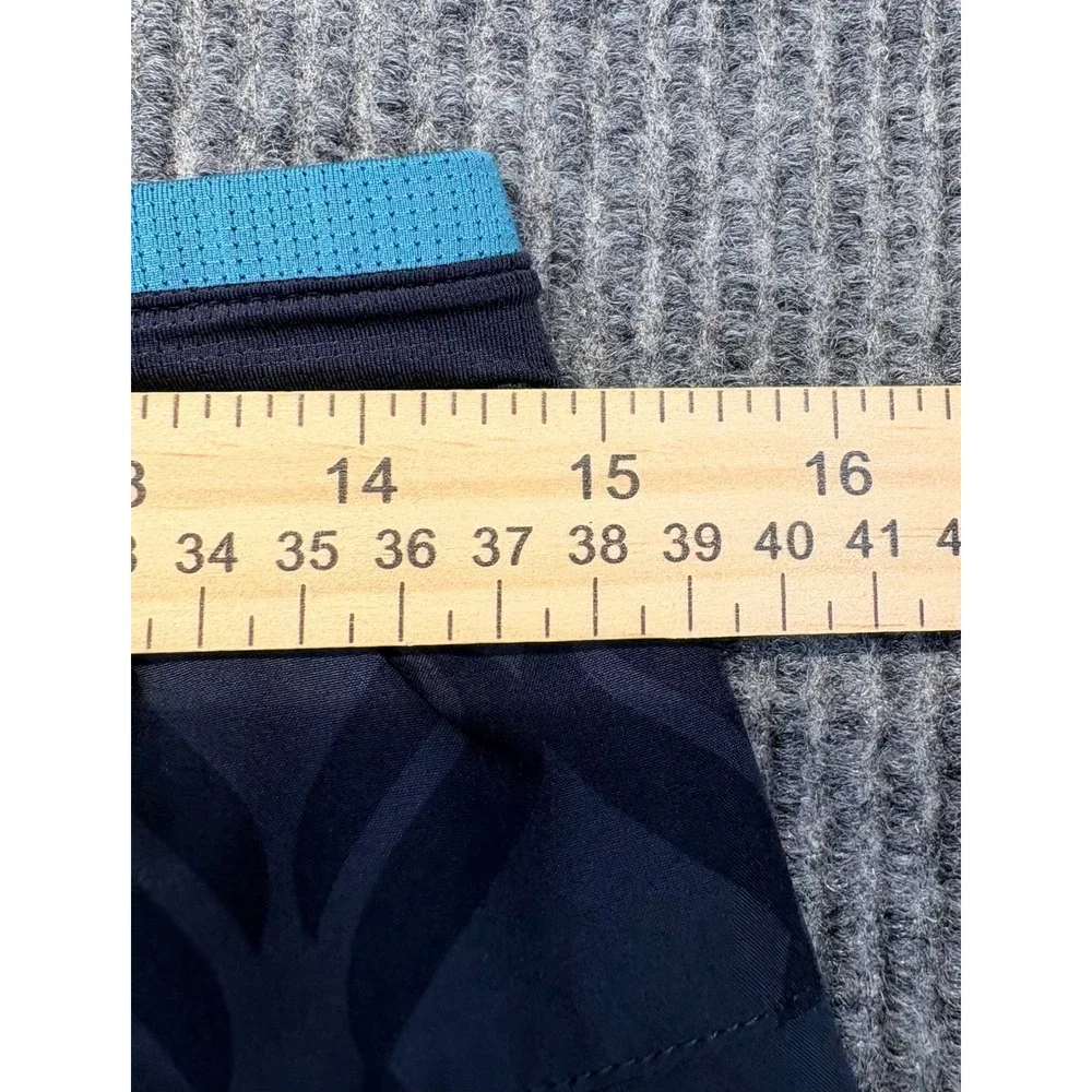 Fabletics Mens Fundamental Shorts Navy Blue Patterned Athletic Training Size M